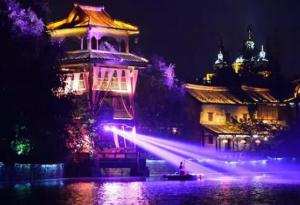 【重磅】今晚，國際光影藝術(shù)節(jié)點(diǎn)燈儀式在天鵝湖濕地公園舉行！